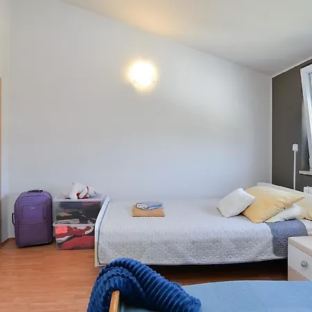 Apartment Fuer 5 Personen Ca 95 Qm In Banjole, Istrien Istrische Riviera