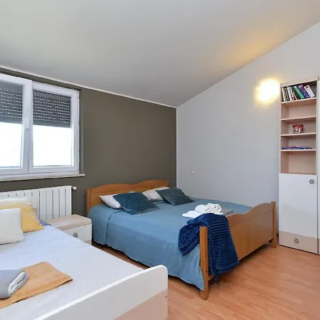 Apartment Fuer 5 Personen Ca 95 Qm In Banjole, Istrien Istrische Riviera Banjole